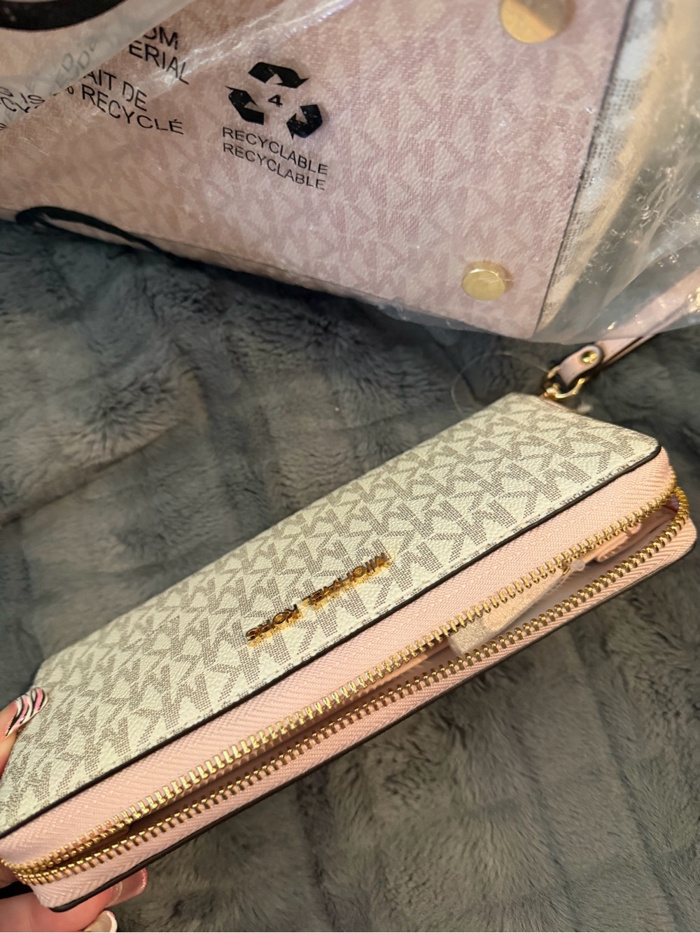 Michael Kors Pink and Vanilla Signature Zip Wristlet
